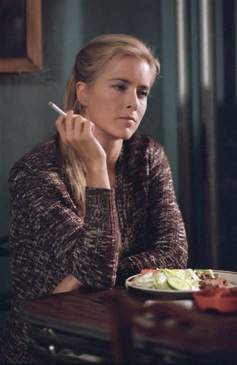 téa leoni smoking|tea leoni age.